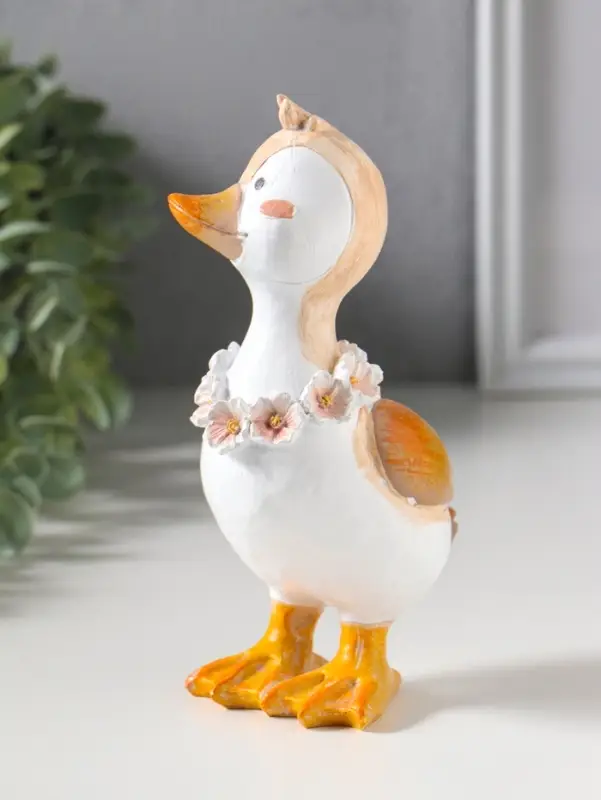 Сувенир полистоун "Утёнок с цветочным венком на шее" 9,5х6,5х17 см