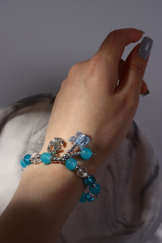 Браслет «Радость» якорь и бабочки, цвет бело-голубой в серебре, d=7