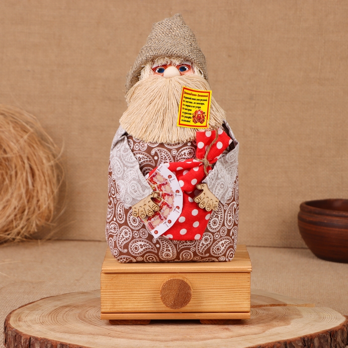 Домовой Домовой "Афанасий с мешком", на сундуке, 28х15х12 см