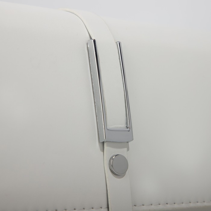 Сумка-мессенджер на клапане, цвет белый Сумка-мессенджер на клапане, цвет белый