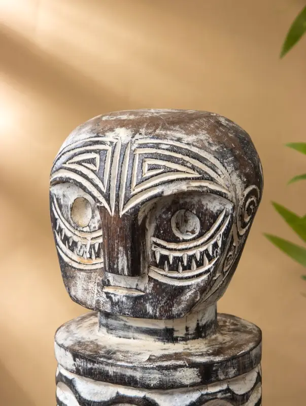 Сувенир Сувенир "Истукан" дерево 16х16х40 см