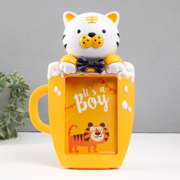 Фоторамка пластик 16х11 см Фоторамка пластик 16х11 см "Тигренок в чашке" желтый 29,5х8х19,5 см