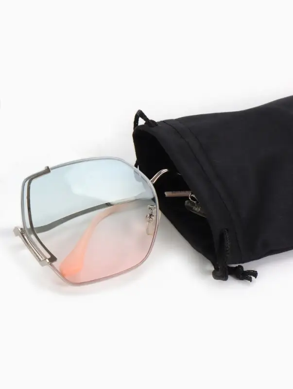 Чехол для очков на затяжке, плотность 230 г/м&sup2;, размер 9.2&times;0.5&times;17.5 см, чёрный