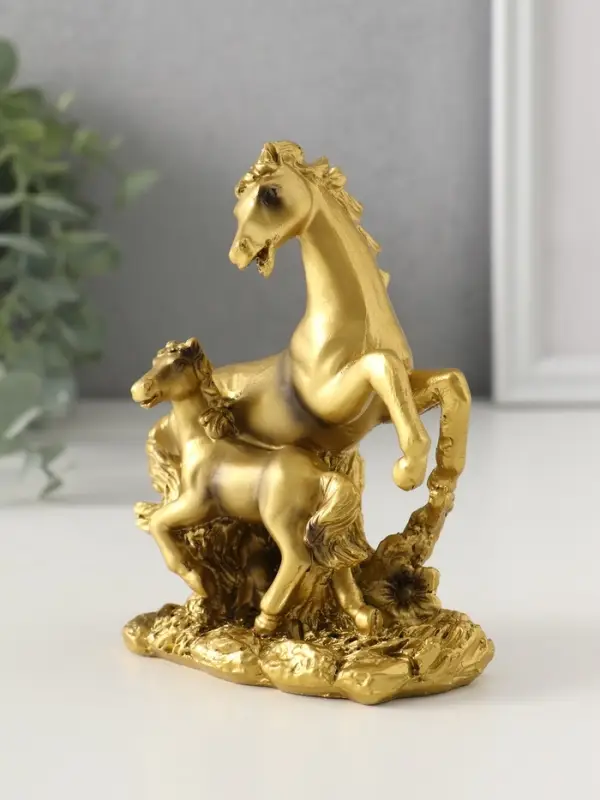 Сувенир полистоун Сувенир полистоун "Золотая лошадь с жеребёнком" 11х6х12,5 см