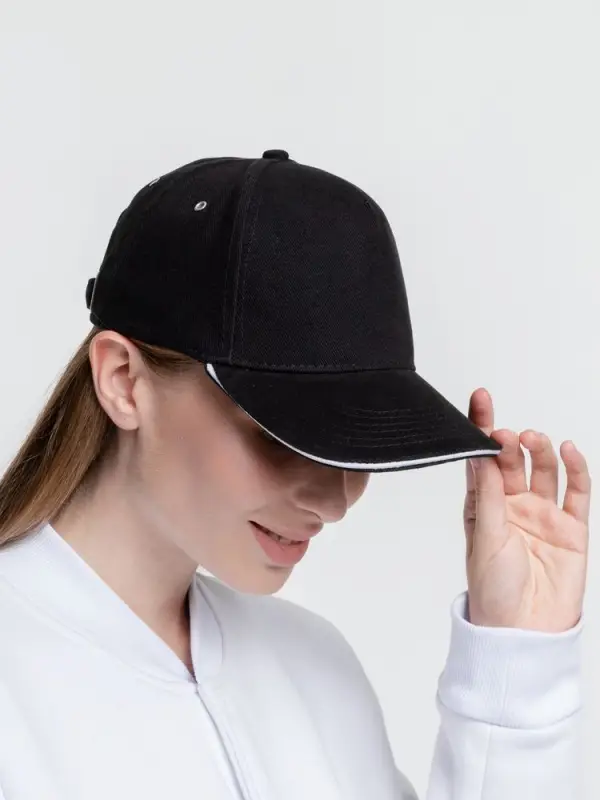 Бейсболка Classic, черная с белым кантом Бейсболка Classic, черная с белым кантом