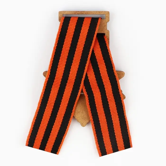 Значок-орден деревянный с георгиевской лентой на 9 мая «Орден» Значок-орден деревянный с георгиевской лентой на 9 мая «Орден»