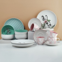 Набор посуды на 4 персоны Dolce Ceramo. «Пасха. Лесные персонажи», 16 предметов: 4 тарелки 23 см, 4 миски 14,5 см, 4 кружки 250 мл, 4 блюдца 15 см
