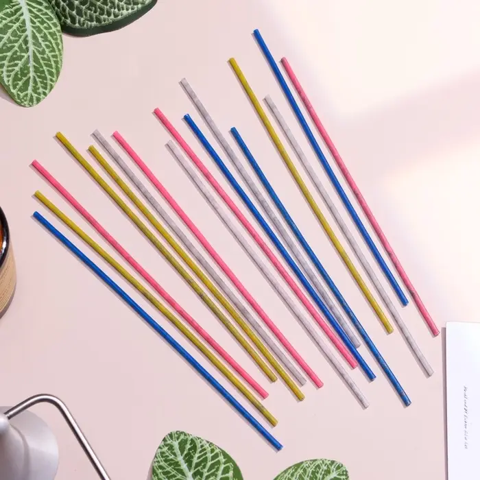 Свечи для торта «Феерия», 16 шт., коктейльные с искрами, 16.5 см Свечи для торта «Феерия», 16 шт., коктейльные с искрами, 16.5 см