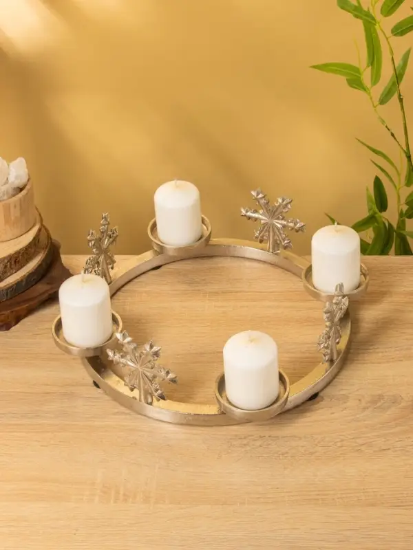 Подсвечник "Рождественский венок со снежинками" алюминий 32,5х32,5х11 см