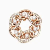 Зажим для платка &laquo;Звенья&raquo;, с жемчужиной, белый в золоте