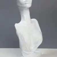 Бюст для украшений QF, 18&times;8&times;32 см, отверстие в ухе, белый
