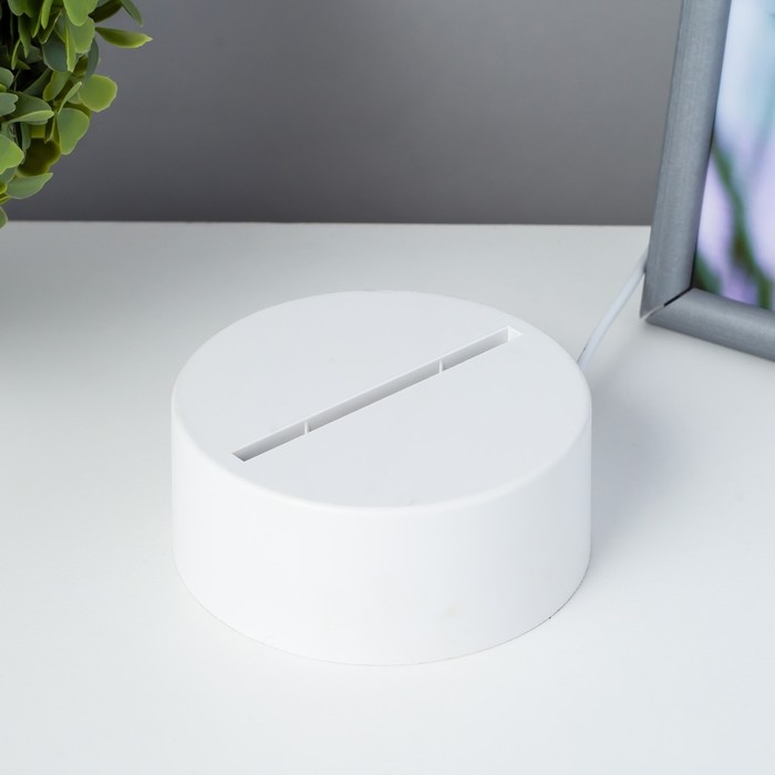 Основание светильника LED 3 режима 3000-6000К USB белый 9,5х9,5х4 см RISALUX Основание светильника LED 3 режима 3000-6000К USB белый 9,5х9,5х4 см RISALUX