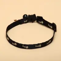 Ошейник для кошек &laquo;Рыбёшка&raquo;, 30&times;1 см, светящийся, с бубенчиком и подвесом, полиэстер, чёрный