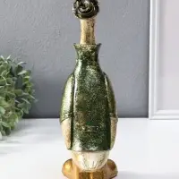 Сувенир полистоун "Гусь в шляпе и зелёном пальто" 9,5х13х30 см