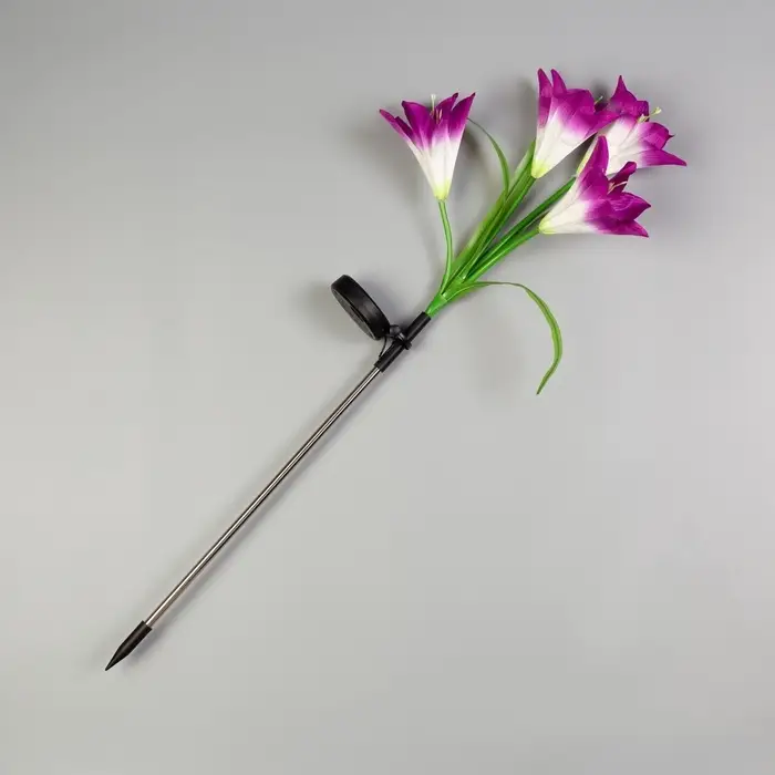 Садовый светильник &laquo;Лилия фиолетовая&raquo;, уличный, на солнечной батарее, 70 см, 4 LED, свечение мульти