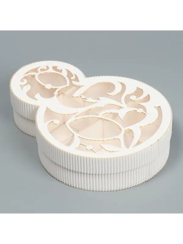 Коробка подарочная, кондитерская упаковка &laquo;8 марта&raquo; белая, 22&times;16&times;5 см