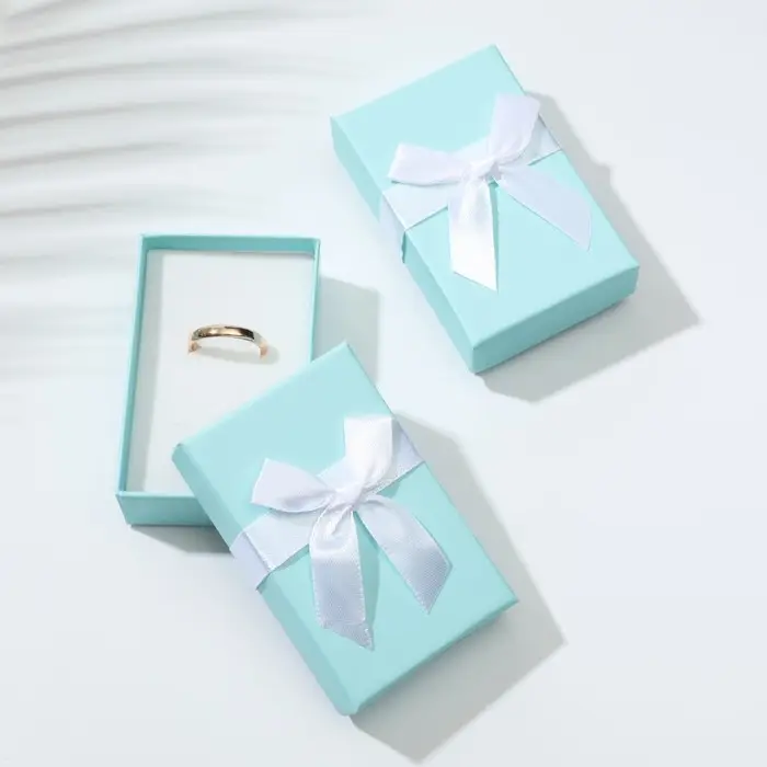 Коробочка подарочная под набор «Тиффани», 5×8, голубая, вставка белая
