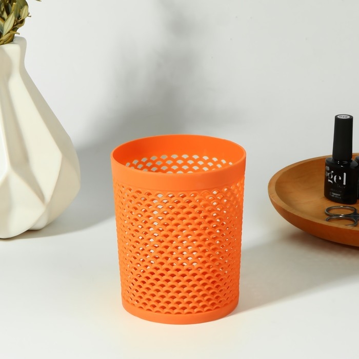 Подставка для хранения маникюрных/косметических принадлежностей «Рыбка», d = 9 × 11 см, цвет МИКС Подставка для хранения маникюрных/косметических принадлежностей «Рыбка», d = 9 × 11 см, цвет МИКС