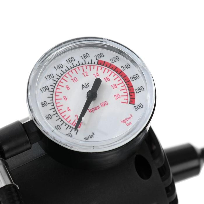 Компрессор автомобильный 15 л/мин, провод 2.6 м, шланг 45 см, 3 переходника