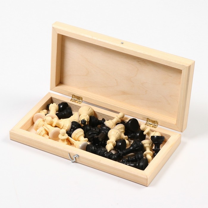 Шахматы настольные, фигуры пластик, король h-7 см, пешка h-4 см, 29 х 29 см Шахматы настольные, фигуры пластик, король h-7 см, пешка h-4 см, 29 х 29 см