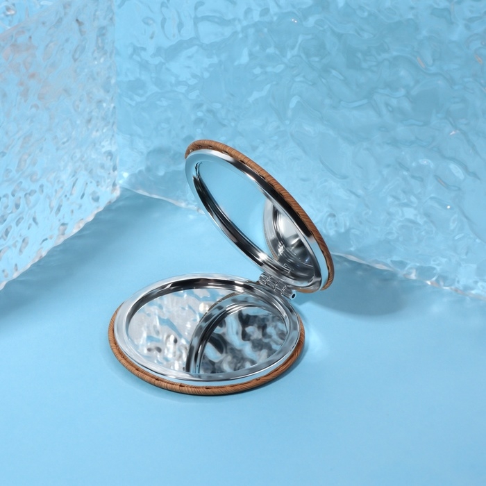 Зеркало складное «Бамбук», d = 7 см, с увеличением, цвет «тёмное дерево» Зеркало складное «Бамбук», d = 7 см, с увеличением, цвет «тёмное дерево»