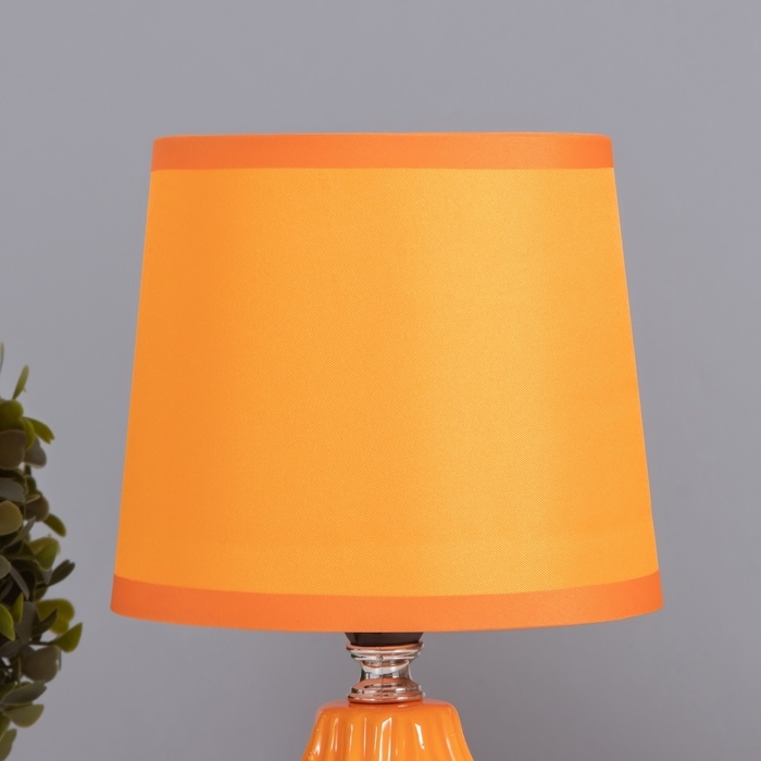 Лампа настольная Лампа настольная "Уго" 1х40Вт Е14 оранжевый 14.5х14.5х24см