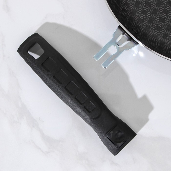 Сковорода «Хозяюшка», d=24 см, съёмная ручка, стеклянная крышка, антипригарное покрытие, цвет бордовый Сковорода «Хозяюшка», d=24 см, съёмная ручка, стеклянная крышка, антипригарное покрытие, цвет бордовый