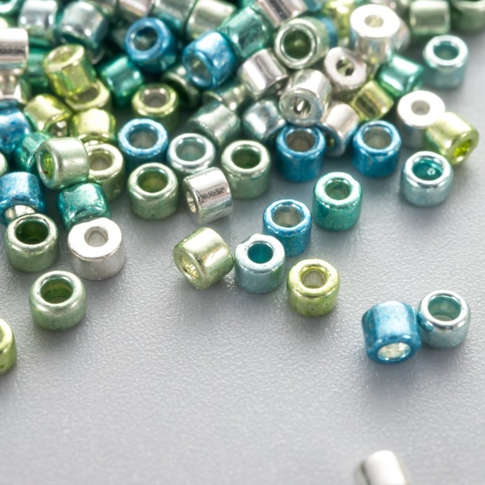 Бисер стекло 11/0  Бисер стекло 11/0 "Цилиндр. Сине-зелёный глянец" 10 гр