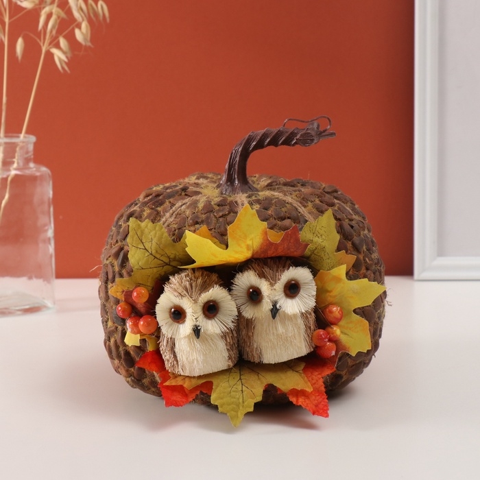 Декор Декор "Две совушки в осенней тыкве" 20х20х20 см