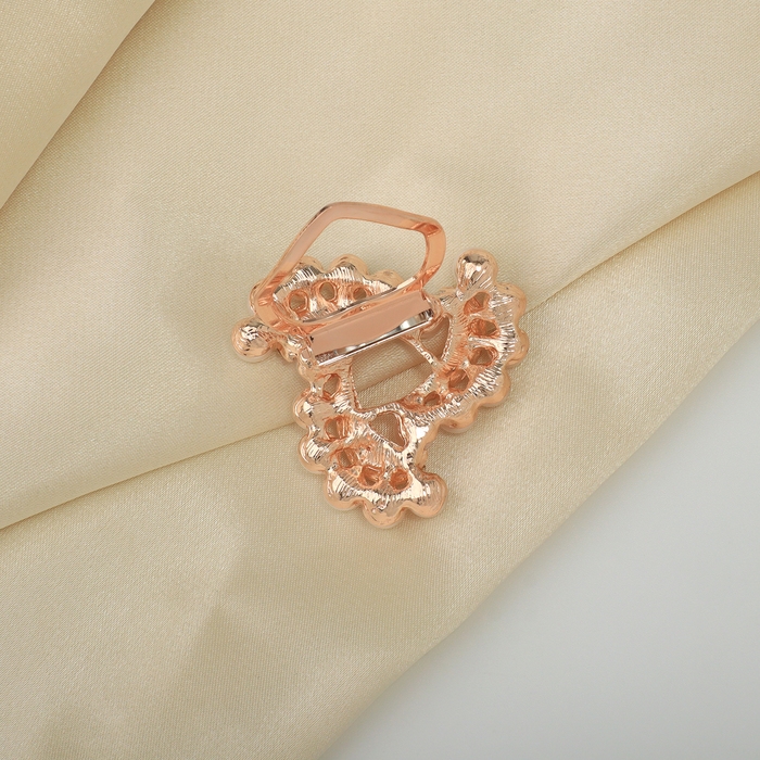 Зажим для платка «Роза ветров», цвет белый в розовом золоте