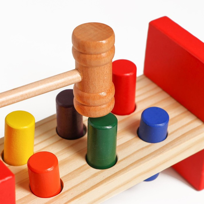 Стучалка на ножках, с 6 гвоздиками и молоточком Стучалка на ножках, с 6 гвоздиками и молоточком