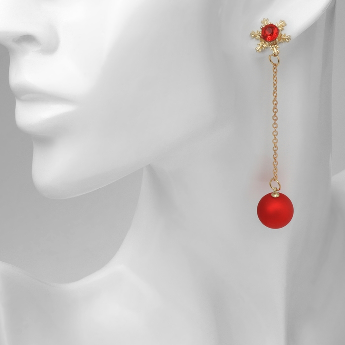 Новый год! Серьги «Новогодние» висячие, шар и снежинка, цвет красный в золоте Новый год! Серьги «Новогодние» висячие, шар и снежинка, цвет красный в золоте