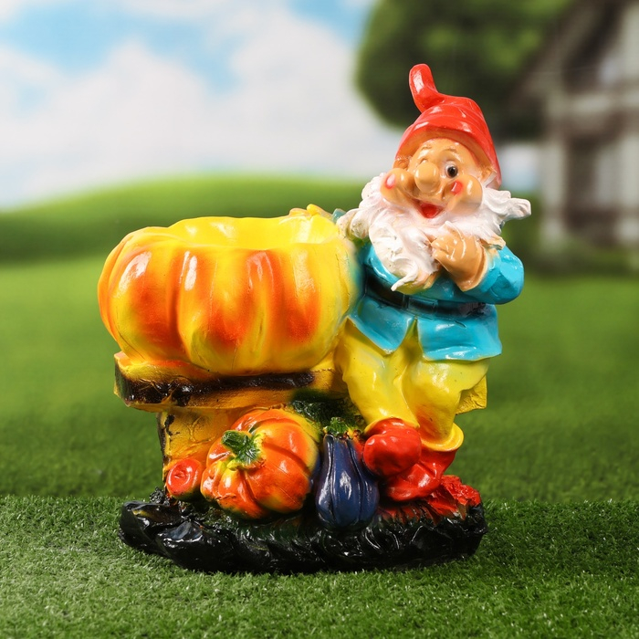 Фигурное кашпо  Фигурное кашпо "Гном с тыквой" 17х24х28см