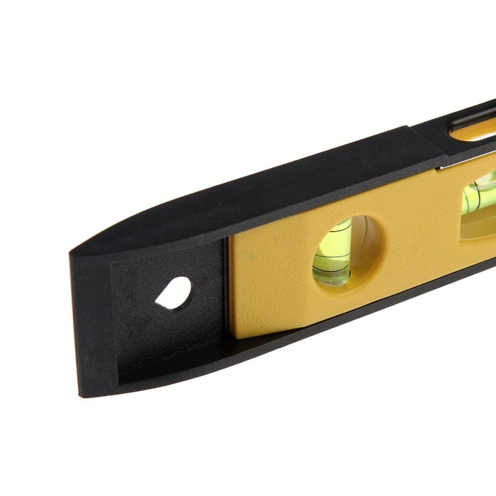 Уровень пластиковый магнитный ТУНДРА, 3 глазка, 225 мм Уровень пластиковый магнитный ТУНДРА, 3 глазка, 225 мм