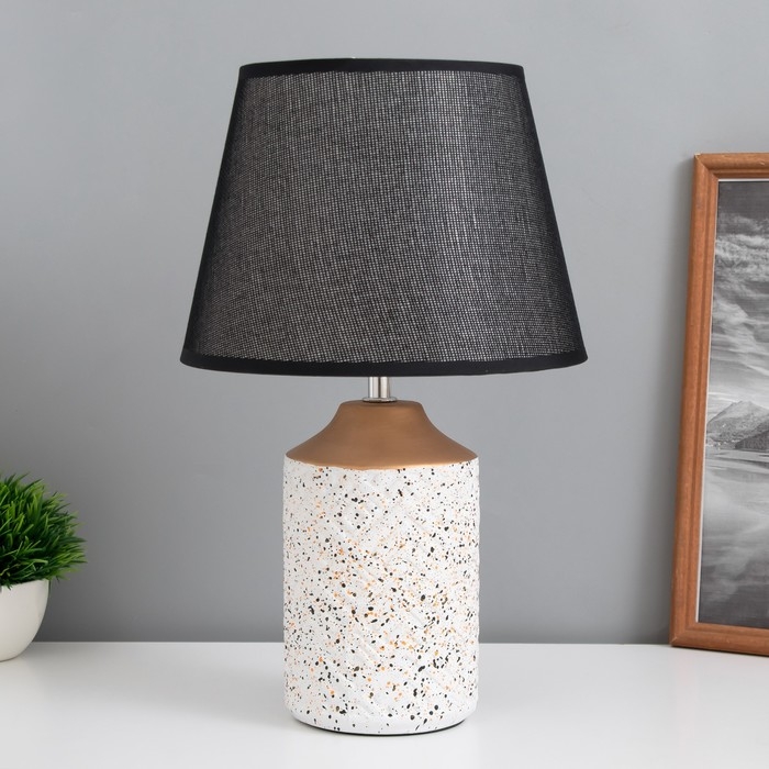 Лампа настольная Лампа настольная "Киао" 1х40Вт Е14 белый/золото 22х22х36см