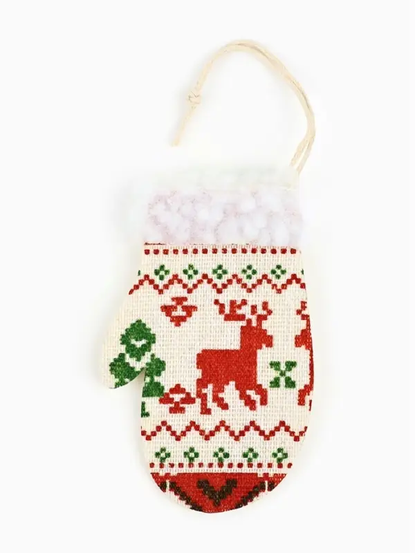 Подарочный набор &laquo;Тепла в Новом году&raquo;, в наборе 2 свечи, 4 шарика, ёлочная игрушка