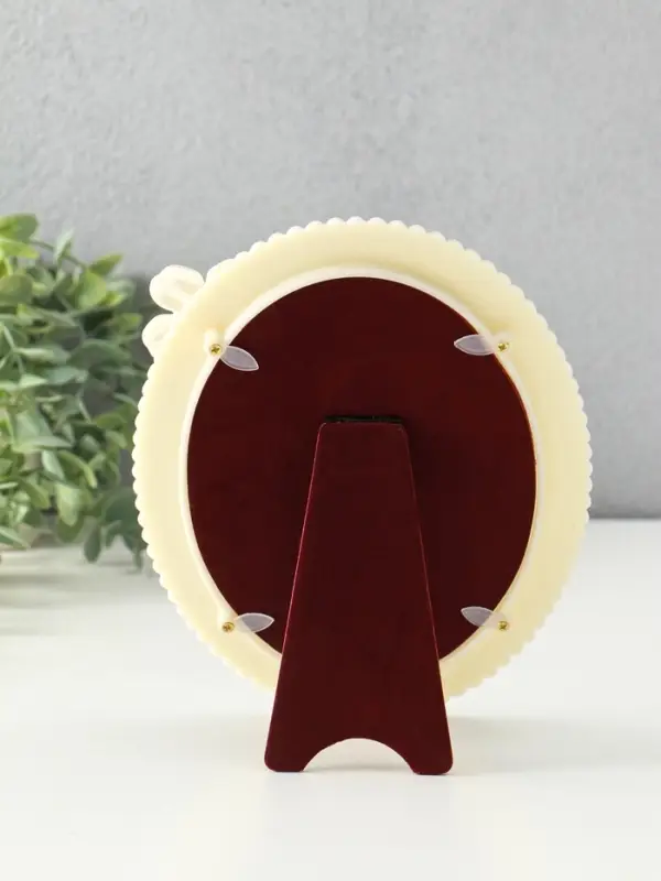 Фоторамка пластик 13х18 см "Белый жемчуг с цветком" овальная