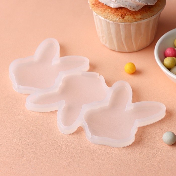 Форма для леденцов Доляна «Заяц», силикон, 13×7,5×0,7 см, 3 ячейки Форма для леденцов Доляна «Заяц», силикон, 13×7,5×0,7 см, 3 ячейки