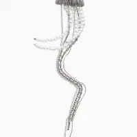 Брошь «Медуза», цвет белый в серебре Брошь «Медуза», цвет белый в серебре