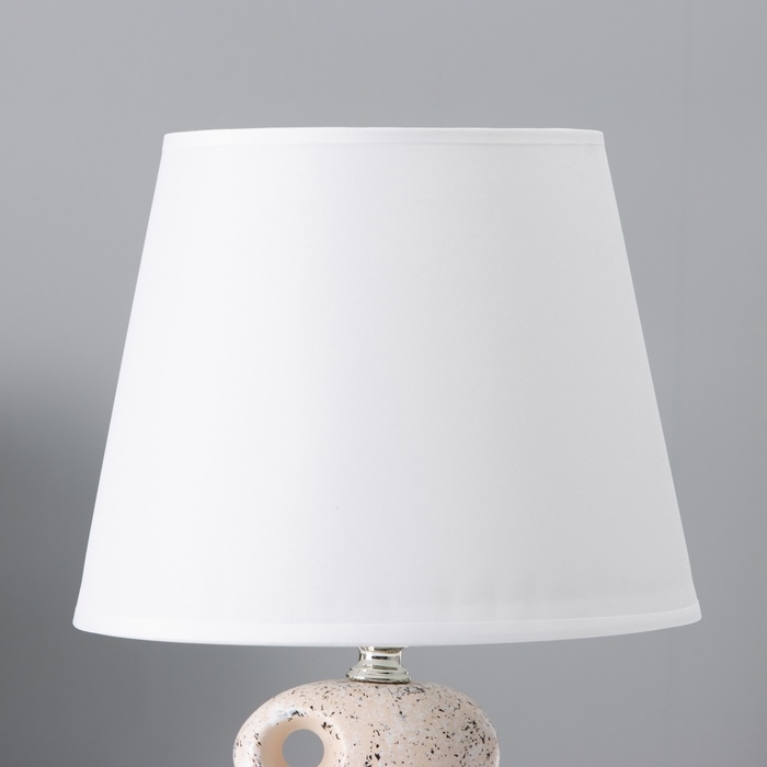 Настольная лампа с абажуром RISALUX «Эмма», Е14, 40 Вт, 20×20×27 см Настольная лампа с абажуром RISALUX «Эмма», Е14, 40 Вт, 20×20×27 см