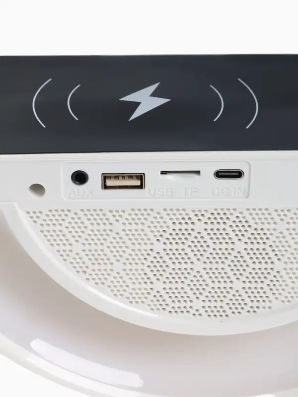 Колонка портативная - ночник, Bluetooth, беспроводная зарядка, часы, RGB-подсветка, 15 Вт, 3 А, белая