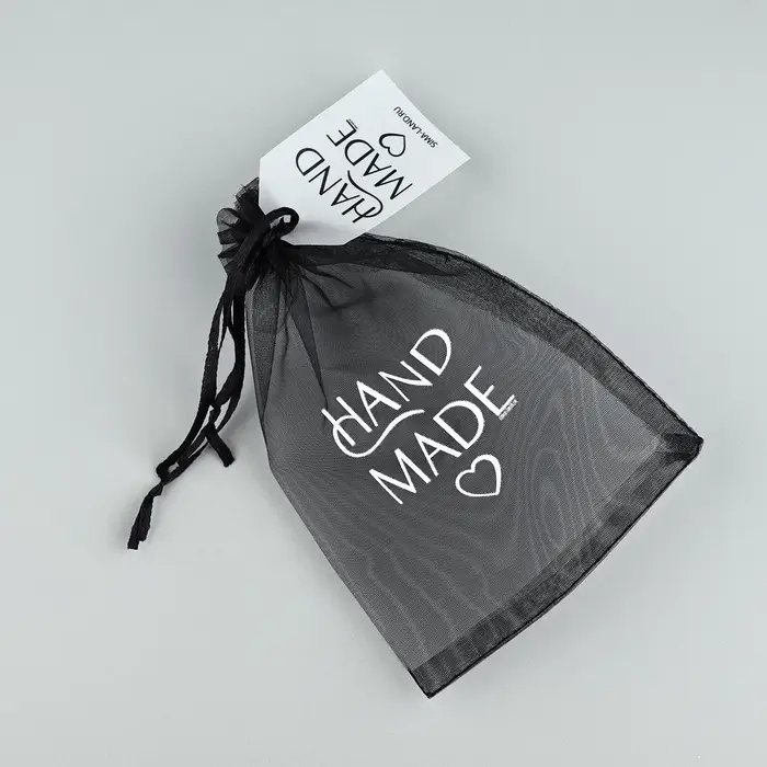 Мешочек подарочный из фатина с термонаклейкой «Ручная работа», 11 х 16 см +/- 1.5 см Мешочек подарочный из фатина с термонаклейкой «Ручная работа», 11 х 16 см +/- 1.5 см