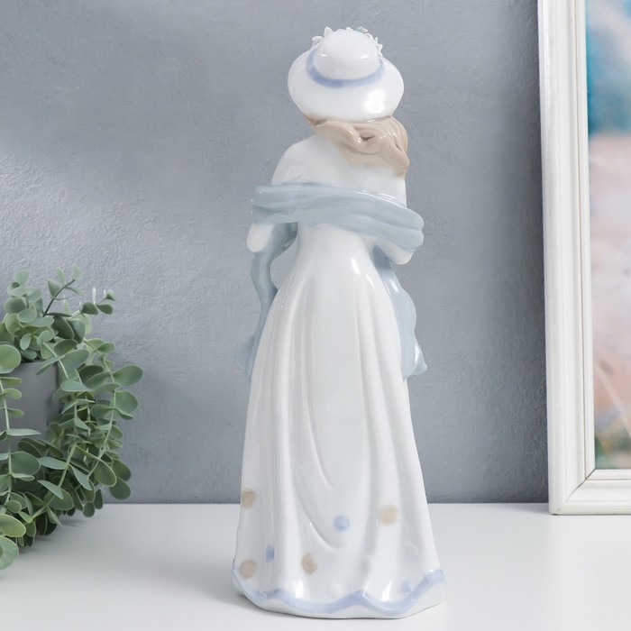 Сувенир керамика  Сувенир керамика "Девушка с голубем в руках" 31х10,5х12 см