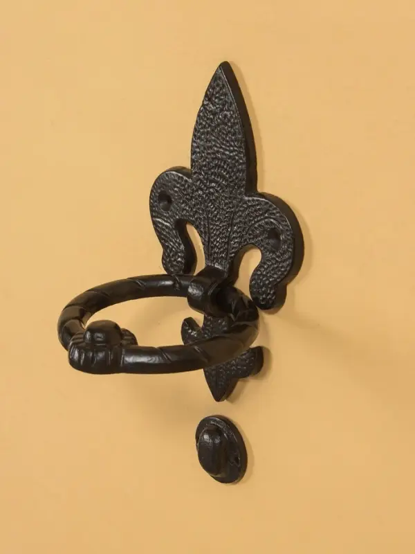 Дверной молоток "Геральдическая лилия"  10х20 см