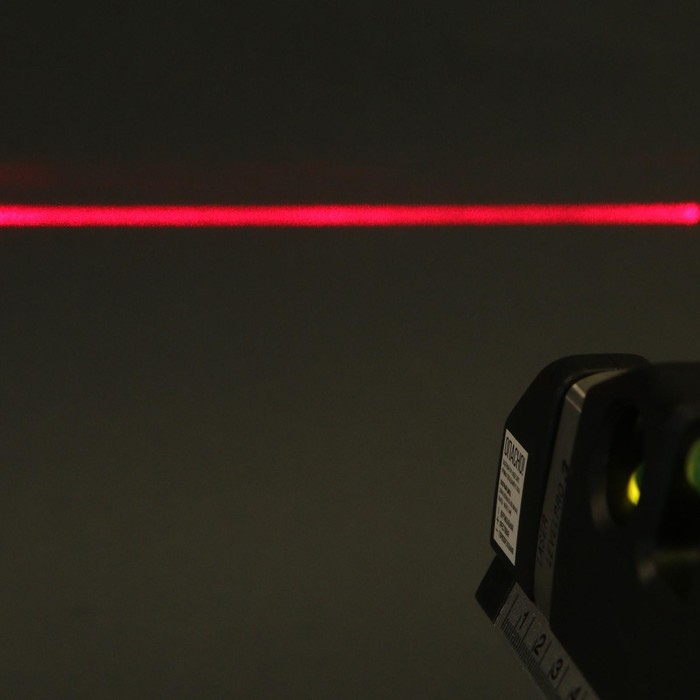 Уровень универсальный 4 в 1 ТУНДРА, лазерный, пузырьковый, рулетка 2.5 м, линейка 150 мм Уровень универсальный 4 в 1 ТУНДРА, лазерный, пузырьковый, рулетка 2.5 м, линейка 150 мм