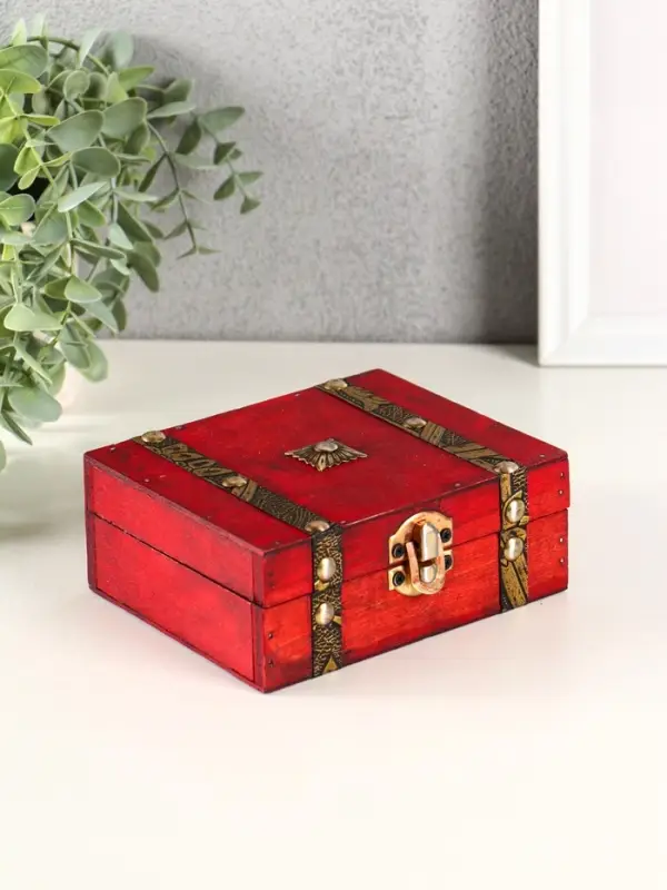 Шкатулка для украшений &laquo;Сундучок. Герцог&raquo;, дерево, состаренная, с заклёпками 5.5&times;13&times;10.2 см