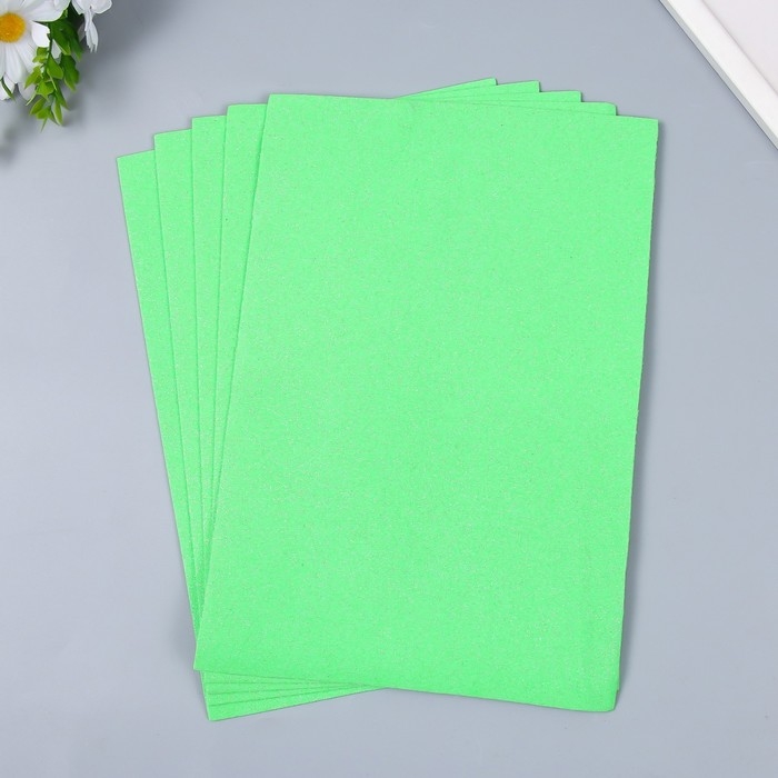 Фоамиран  Фоамиран "Неоновый блеск - светло-зелёный" 2 мм формат А4 (набор 5 листов)