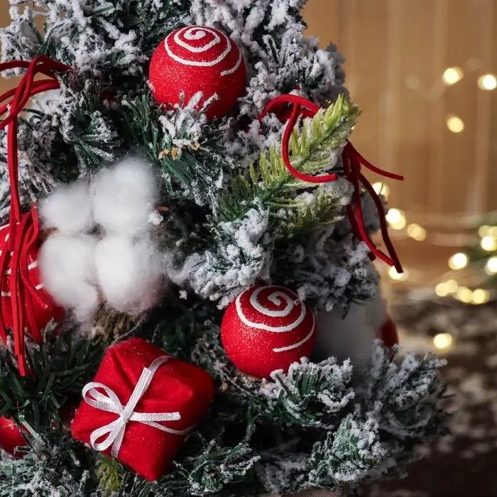 Искусственная ёлка настольная &laquo;Сюрприз в мешочке&raquo; 41&times;22 см, красный