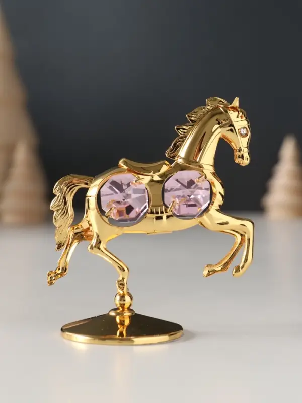 Сувенир Лошадка маленькая с 4-мя розовыми хрусталиками на подставке, 6,5х4х8,5 см. Сувенир Лошадка маленькая с 4-мя розовыми хрусталиками на подставке, 6,5х4х8,5 см.