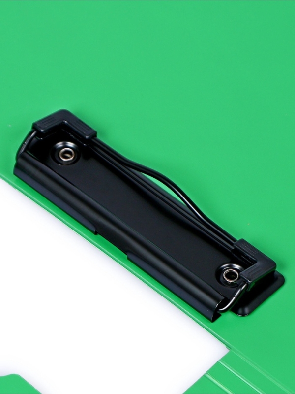 Папка с прижимом формат А4 пластик1400мкр,Черная с металлизированой отделкой МИКС Папка с прижимом формат А4 пластик1400мкр,Черная с металлизированой отделкой МИКС